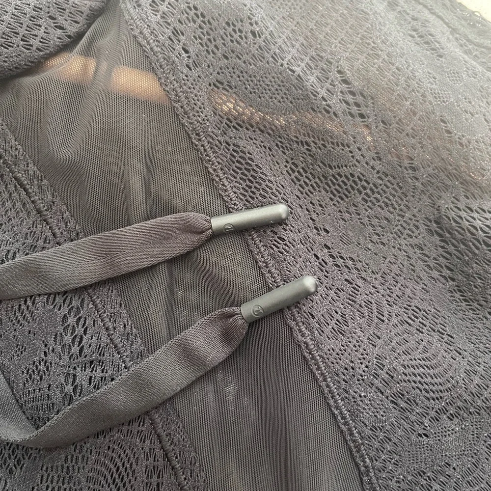 lululemon athletica great please